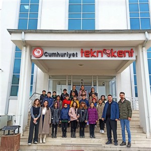 Milli Eğitim Bakanlığına bağlı okullarımızdan başvurular alarak robotik kodlama hakkında eğitimler düzenliyoruz